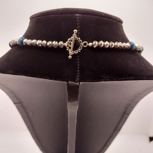 Glass bead necklace with abalone shell - Picture 3 of 6